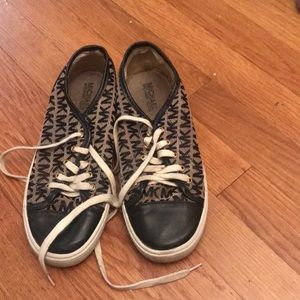 MK USED SHOES